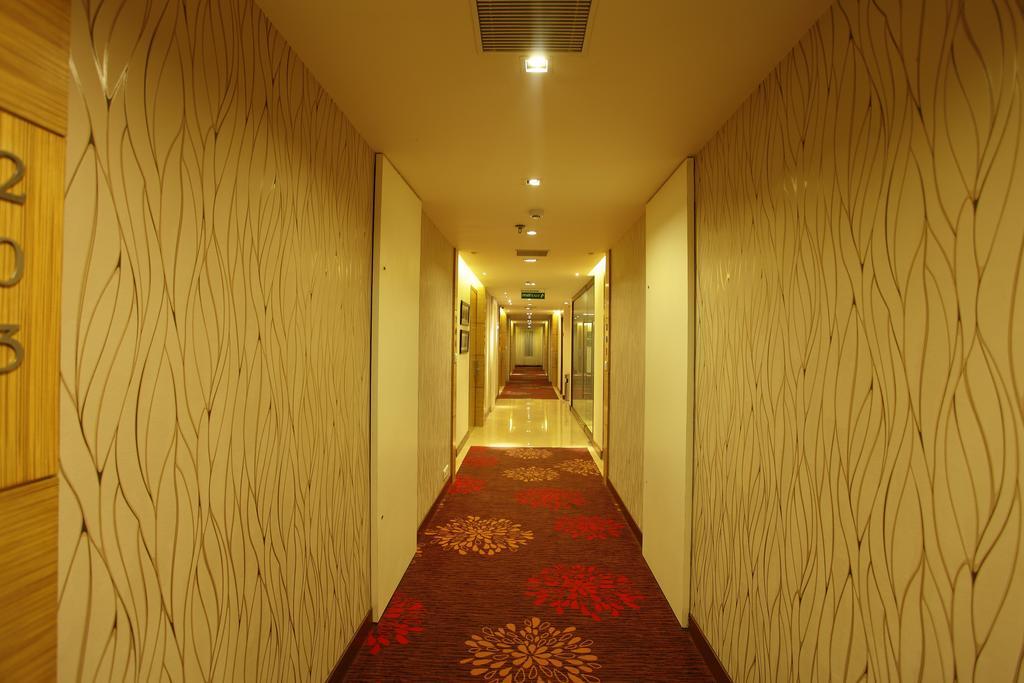 Comfort Inn Legacy Райкот Екстериор снимка